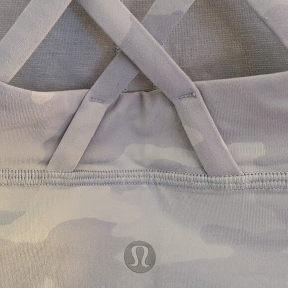 lululemon Energy Longline Bra Medium Support, B–C Cups, Sz 6, Light Blue Camo - Picture 3 of 4